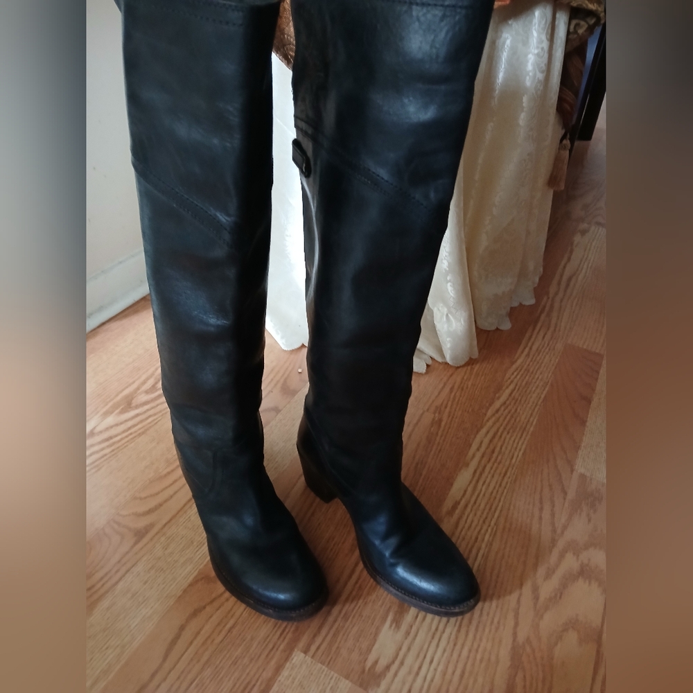 Frye Knee High Boots Sz 8